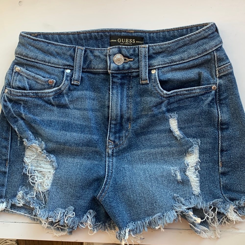 GUESS Mid Rise Jean Shorts Size 24